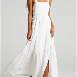 AFTERNOON STROLL MAXI DRESS IN WHITE